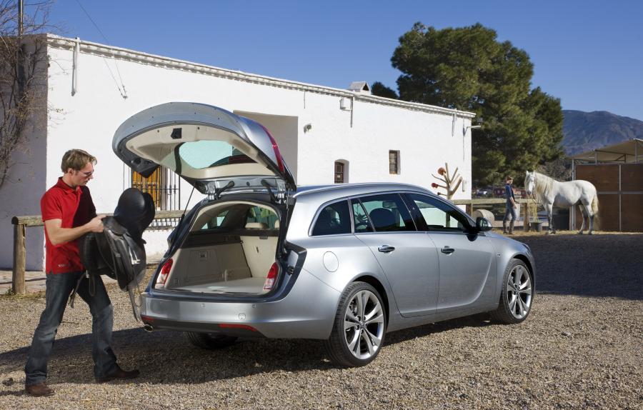  Opel Insignia Sports Tourer 2008 года  (фото 88 из 127)